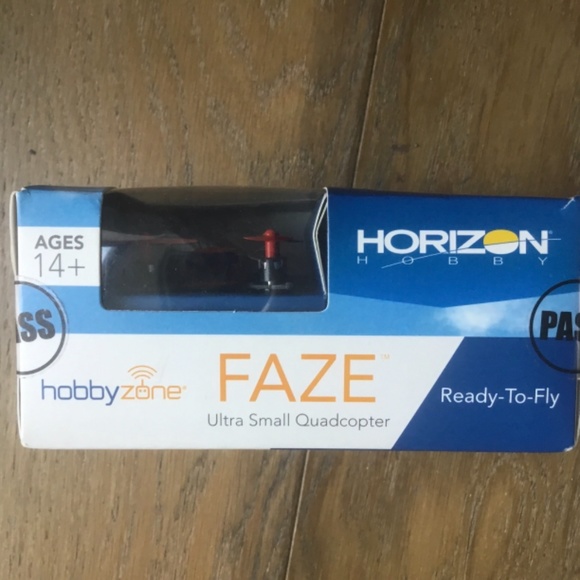 Faze Quadcopter New in Box (drone) - Picture 3 of 6